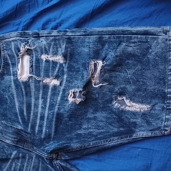 Evolution In Design jean shorts - Picture 3 of 4